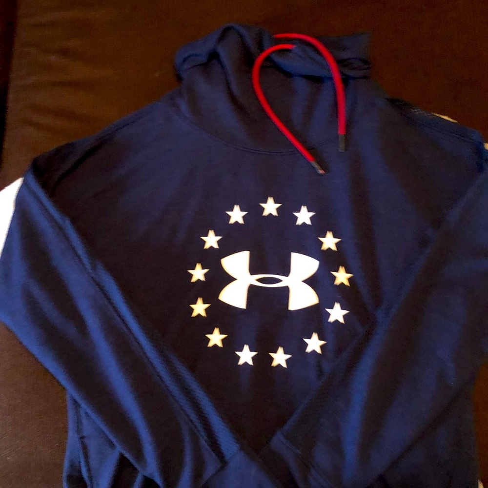 Under Armour sweatshirt Size L